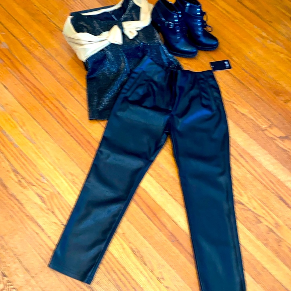 NWT Fate M Blk. pleather  trouser